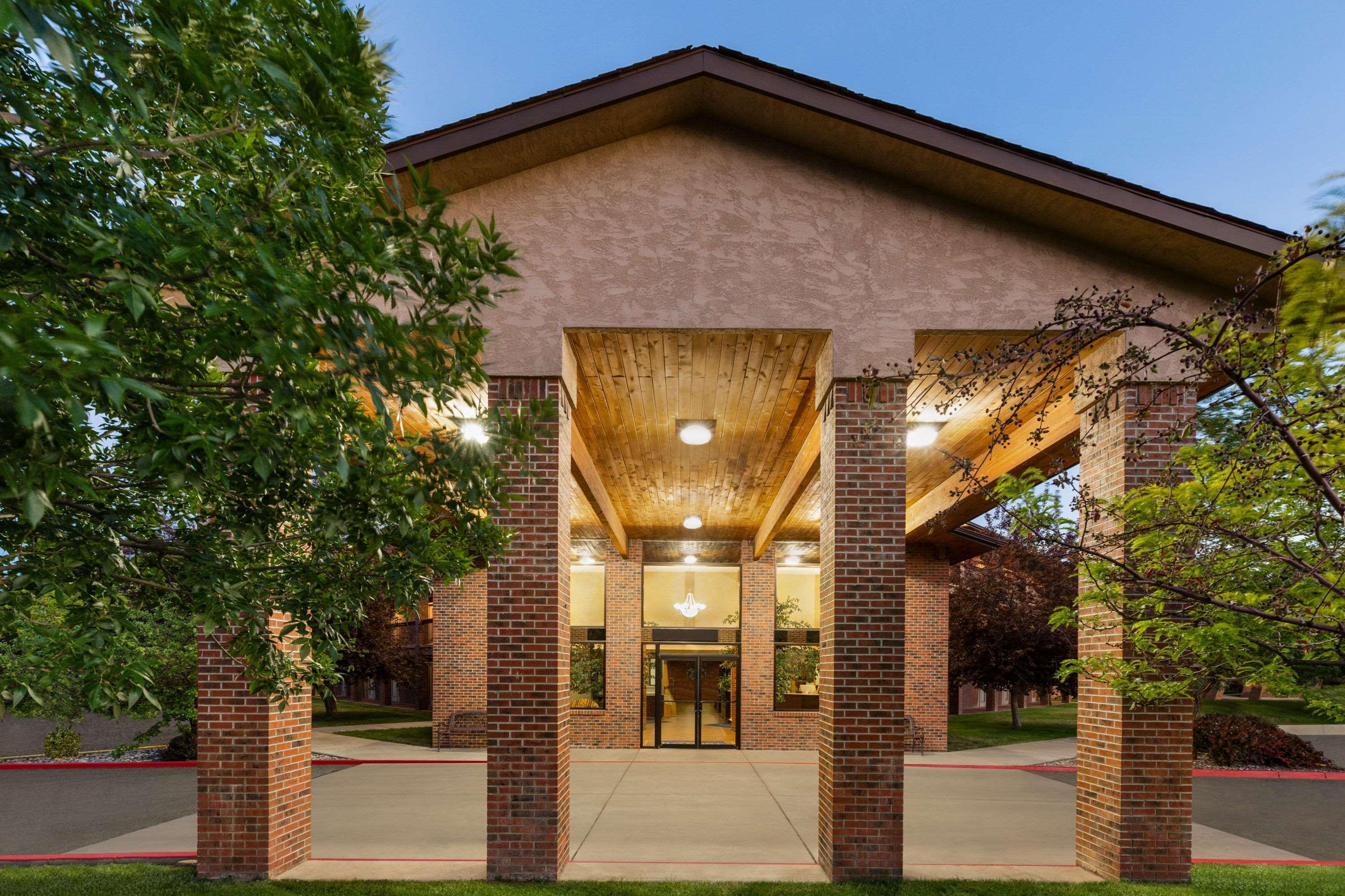 Baymont By Wyndham Cortez Exterior foto